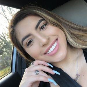 Meet your Posher, Maritza